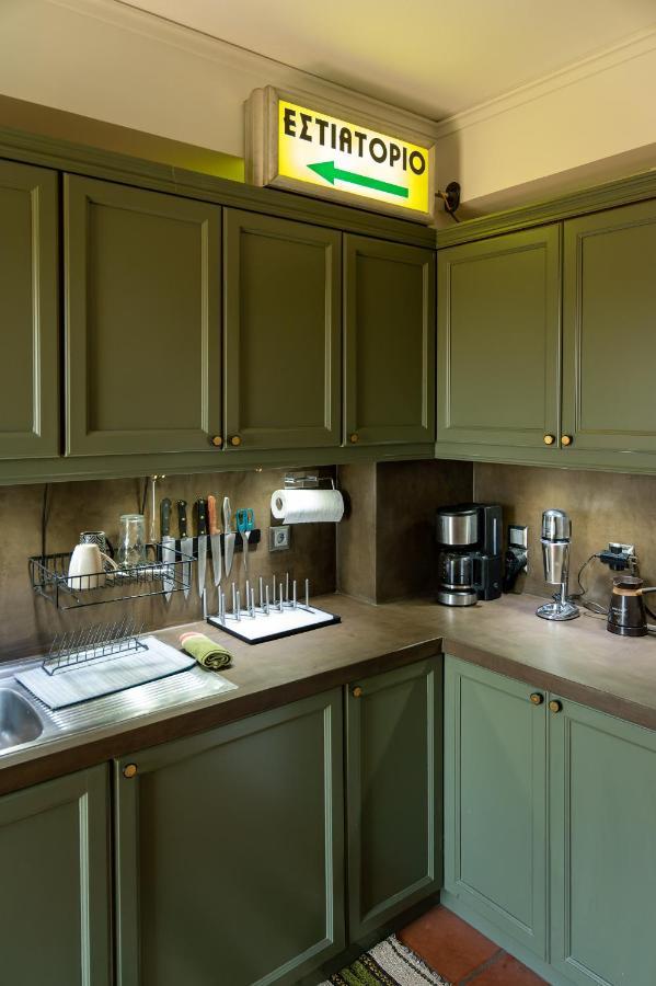 Spacious Apartment In Kavouri Athén Kültér fotó