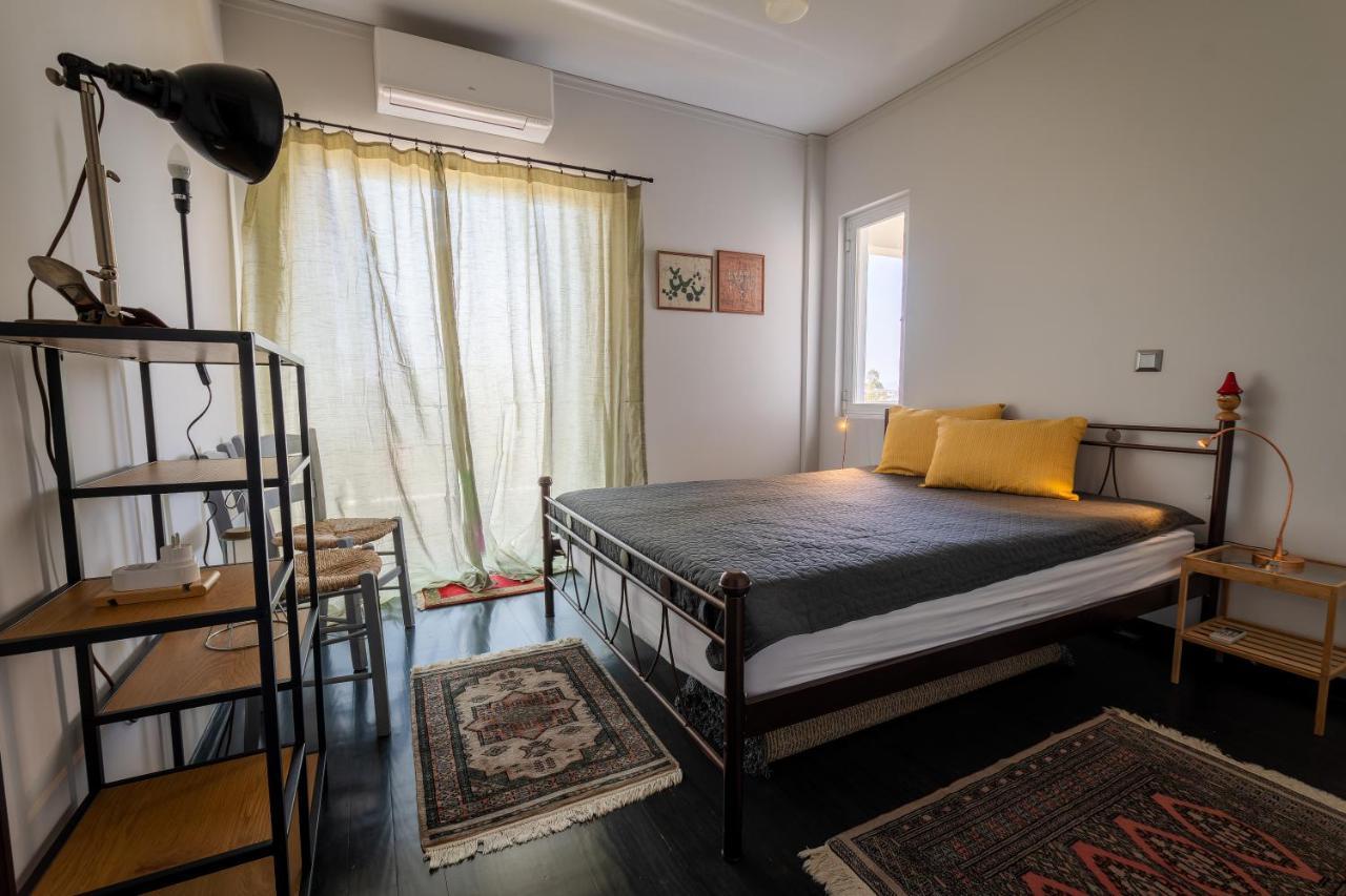 Spacious Apartment In Kavouri Athén Kültér fotó