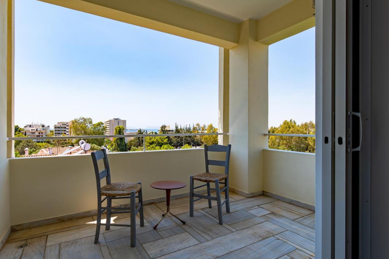 Spacious Apartment In Kavouri Athén Kültér fotó